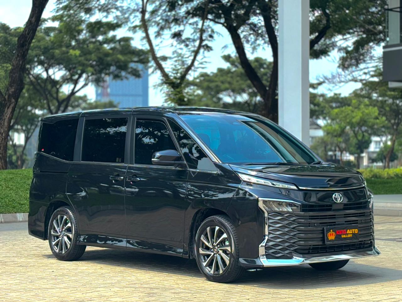 Toyota Voxy 2022